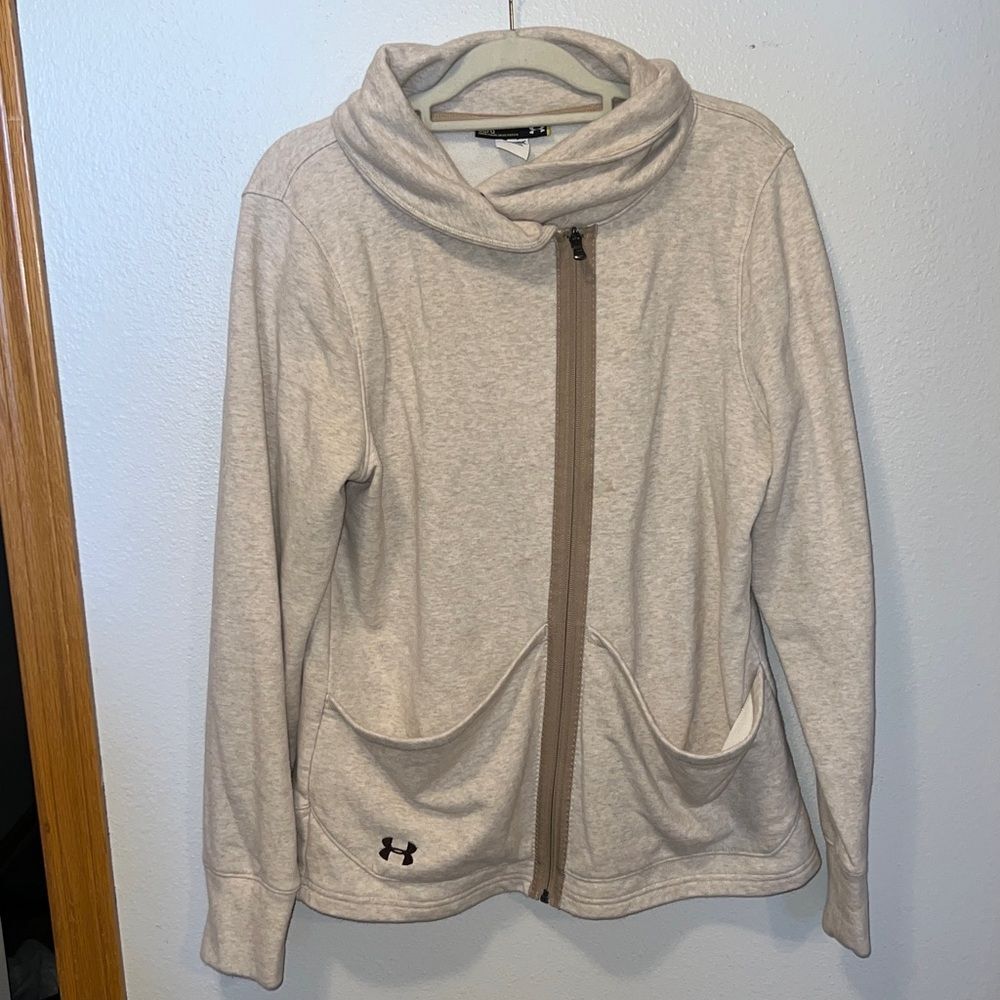 Womans: Under Armour Beige Zip Jacket sz: L